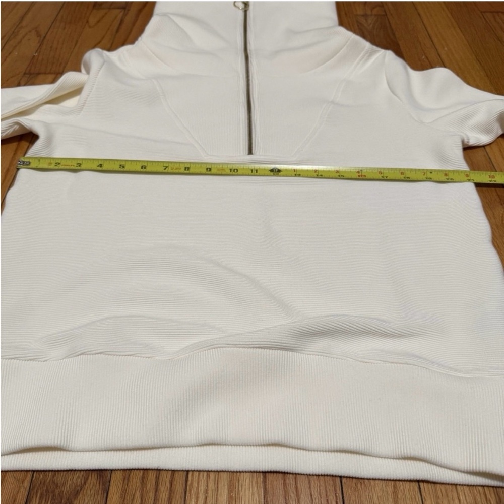 Varley Vine Off-White Sweater - Oversized! - Picture 5 of 8